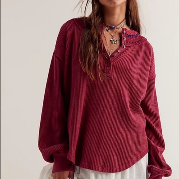 We the Free Burgundy Sweater *GREAT USED CONDITION* - Picture 4 of 12